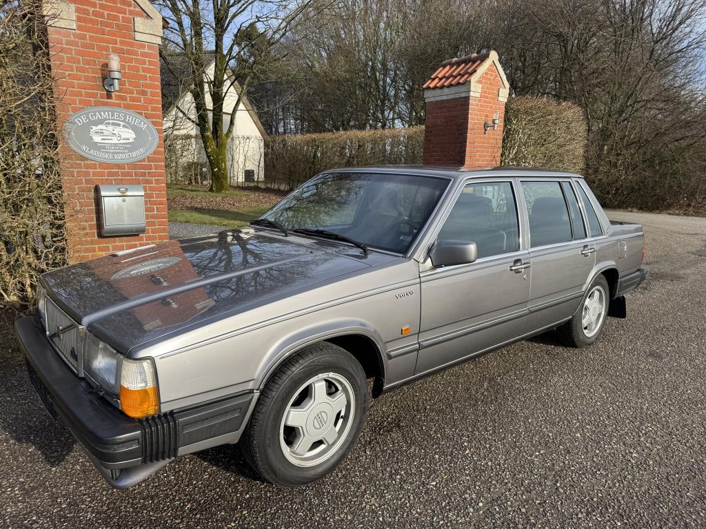 Volvo 760 2,8 GLE  SOLGT 1986
